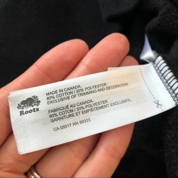 Roots 1/4 Zip - Women’s Medium - Picture 7 of 7